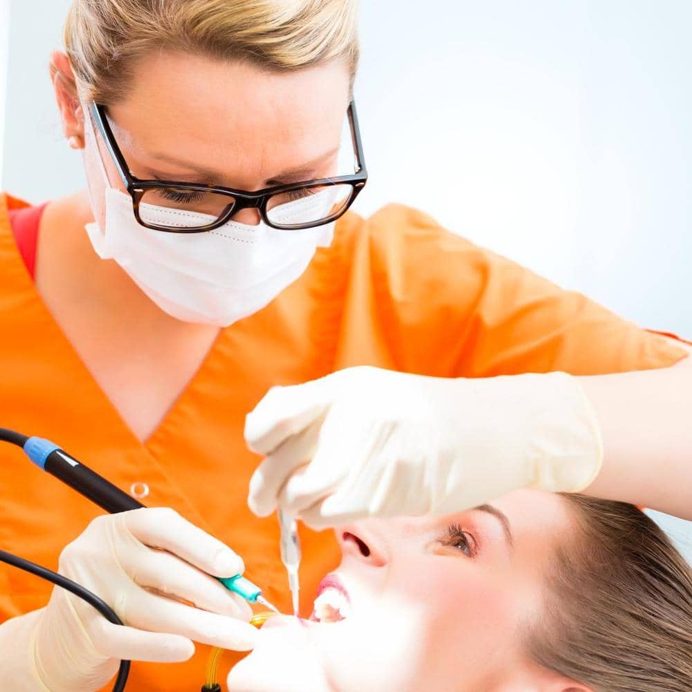 Zahnmedizinische-r-Prophylaxeassistent